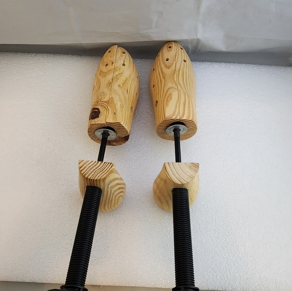 Women's Sz 8 - 14 Narrow Wood Shoe Tree Stretcher Form Adjustable - Picture 3 of 10